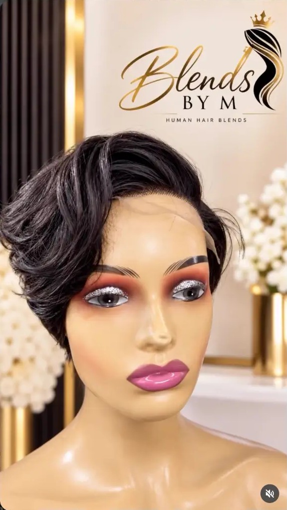 Brazilian Pixie in Natural black
